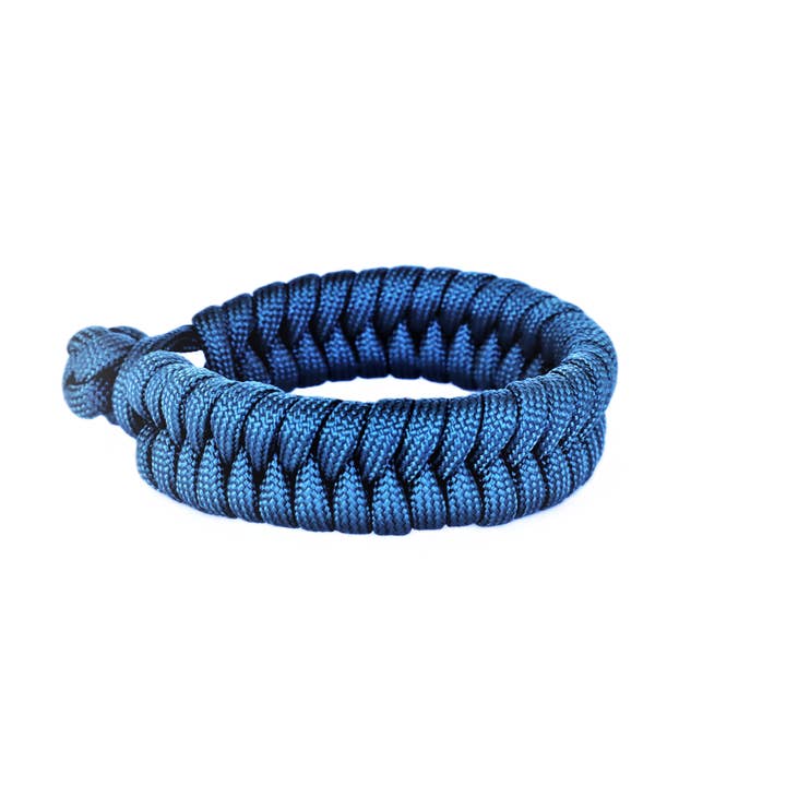 Men's blue braided paracord bracelet for wholesale by Chic Le Freak