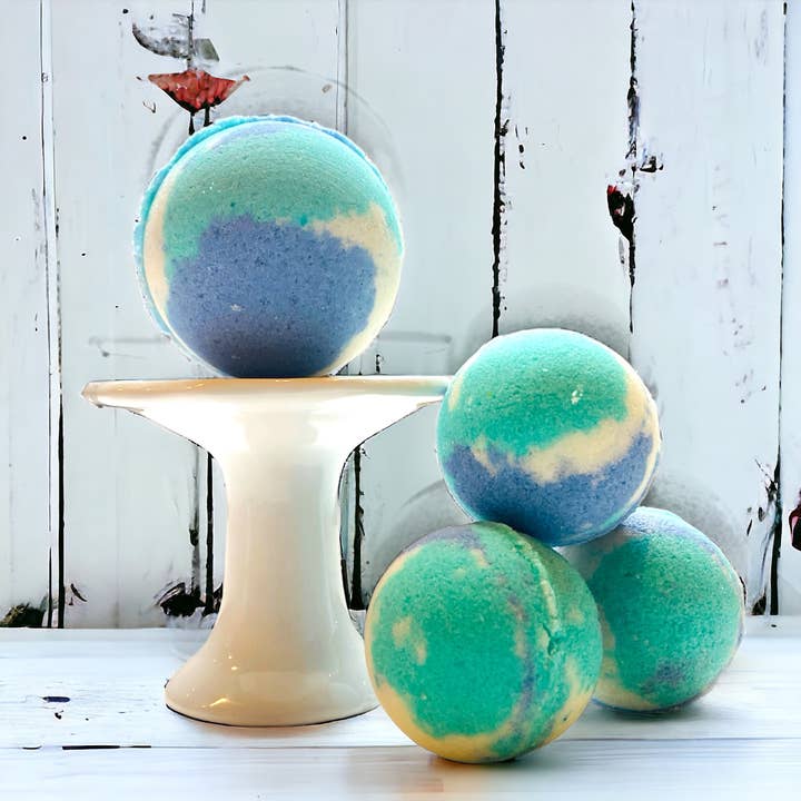 Ocean Water Ball Bath Bomb for wholesale by Calla Lily Cosmetics