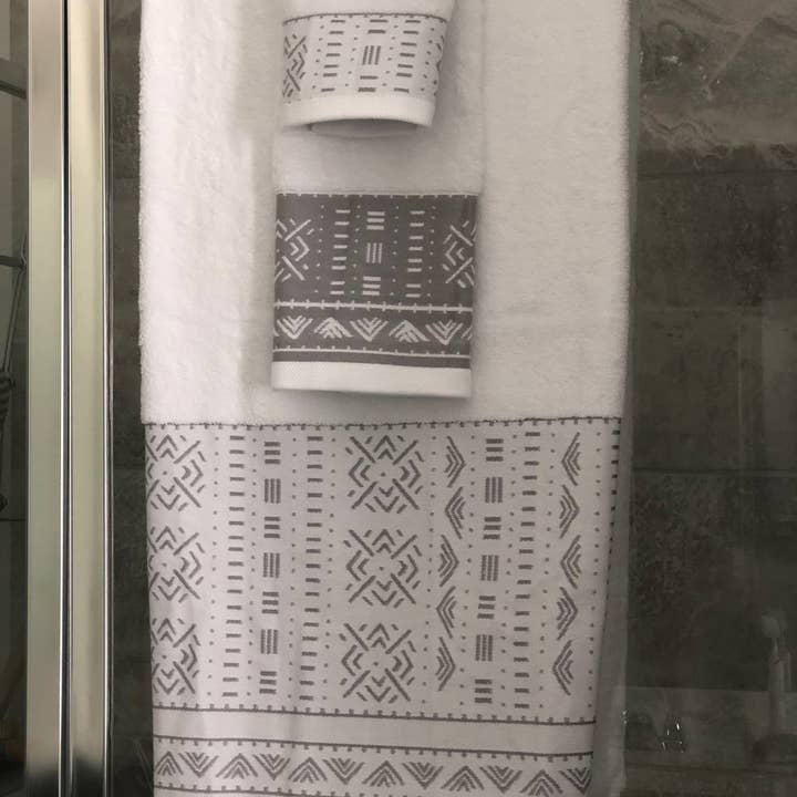 Eclipse Home LLC - Wholesale Towel Set - 3pc Obi-Cool Gray2