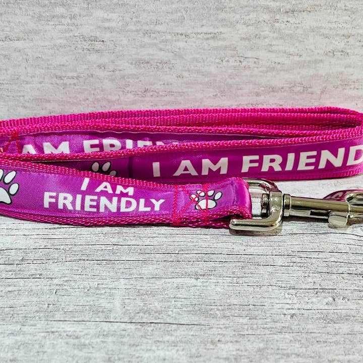 Guinzaglio per cani «I am Friendly», qualsiasi colore, qualsiasi lunghezza, qualsiasi stile per la vendita all'ingrosso da parte di Dottie's Pet Boutique