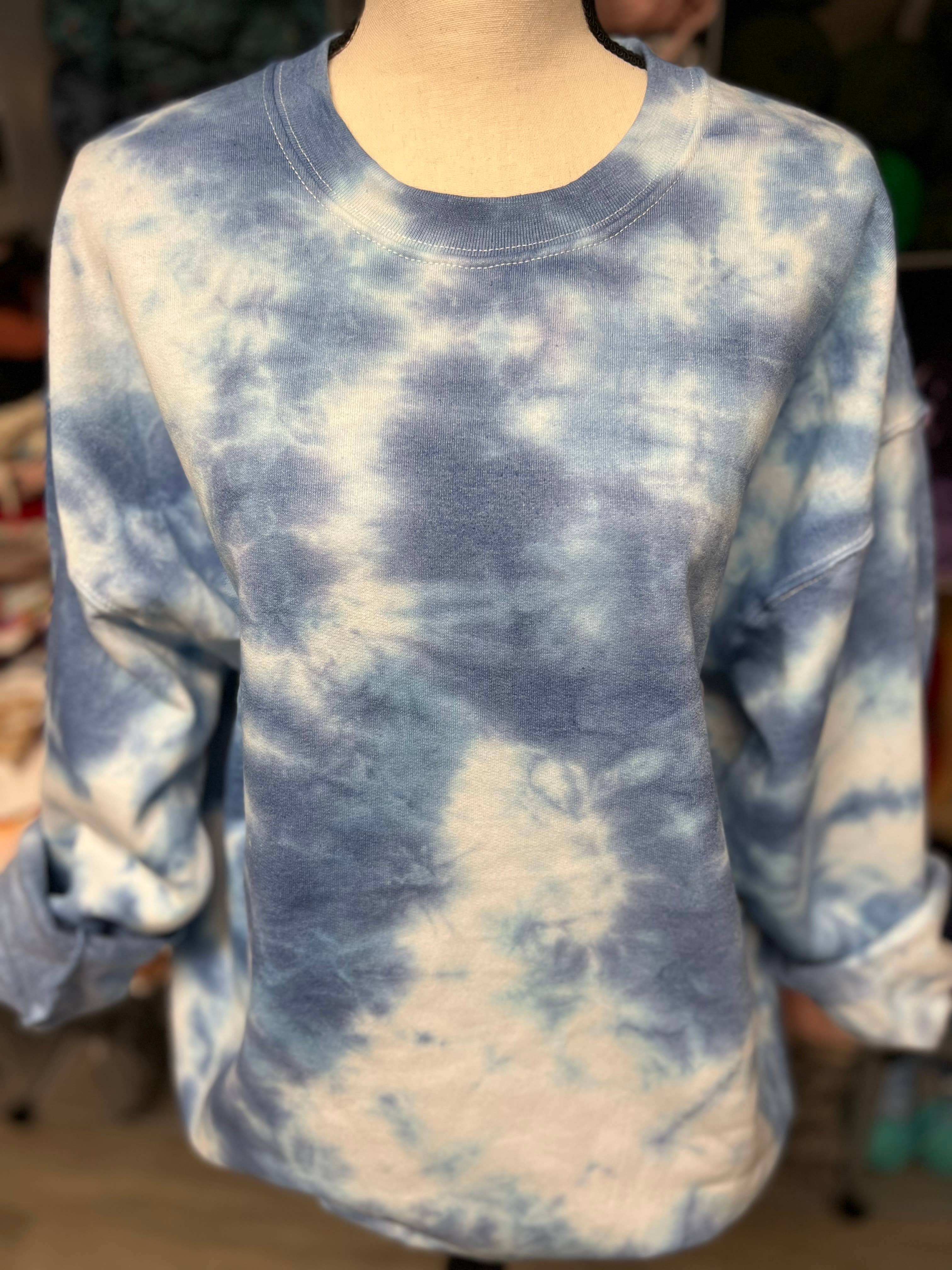 Cozy Knots & Paws - Vente Sweat-shirt – femme - Pull col rond tie-dye bleu roi3