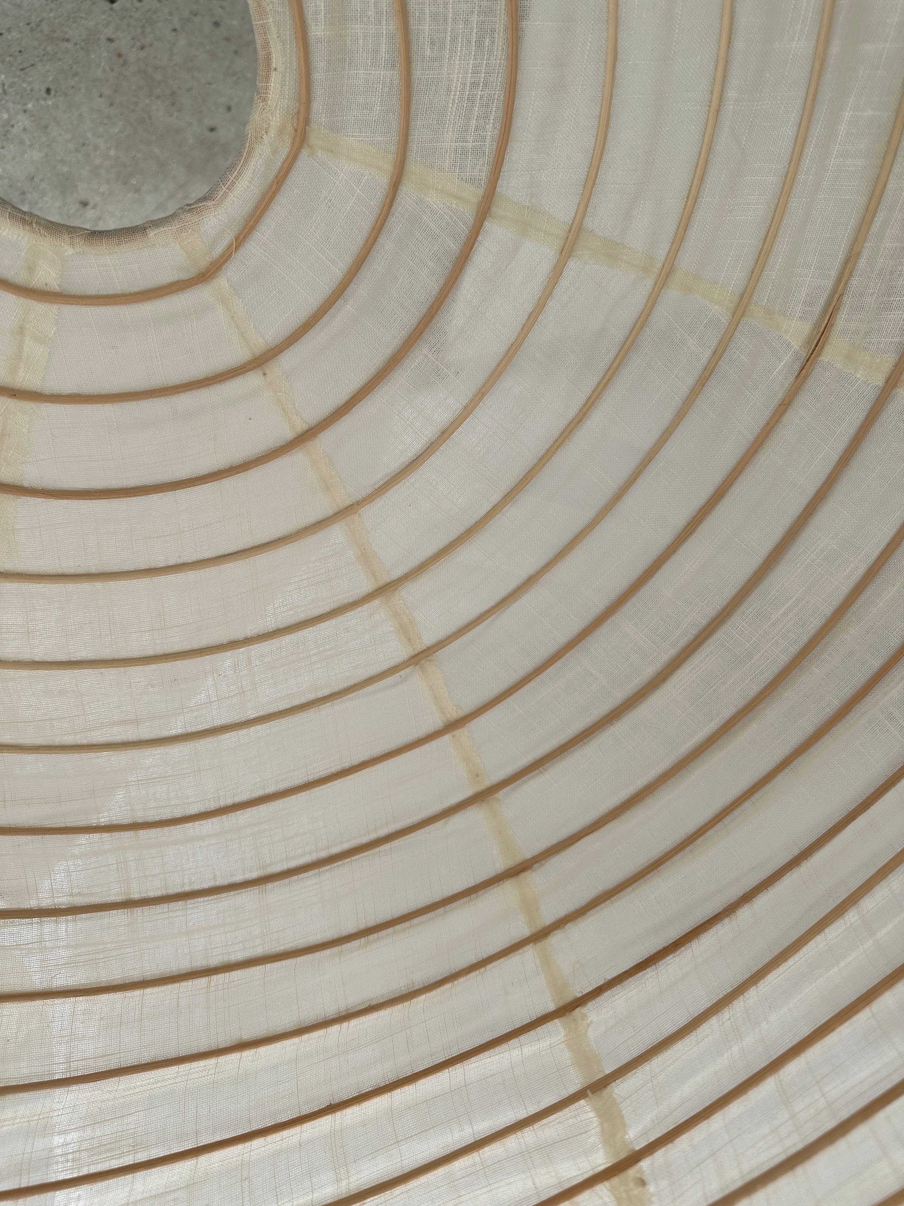 Office Objets - Wholesale Chandelier/Hanging Light - Medium round Japanese-style pendant light in rattan and natural linen D:401