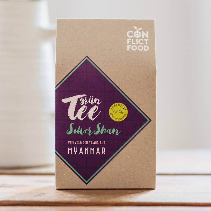Pack paix au thé vert biologique « Silver Shan » pour la vente par Conflictfood GmbH