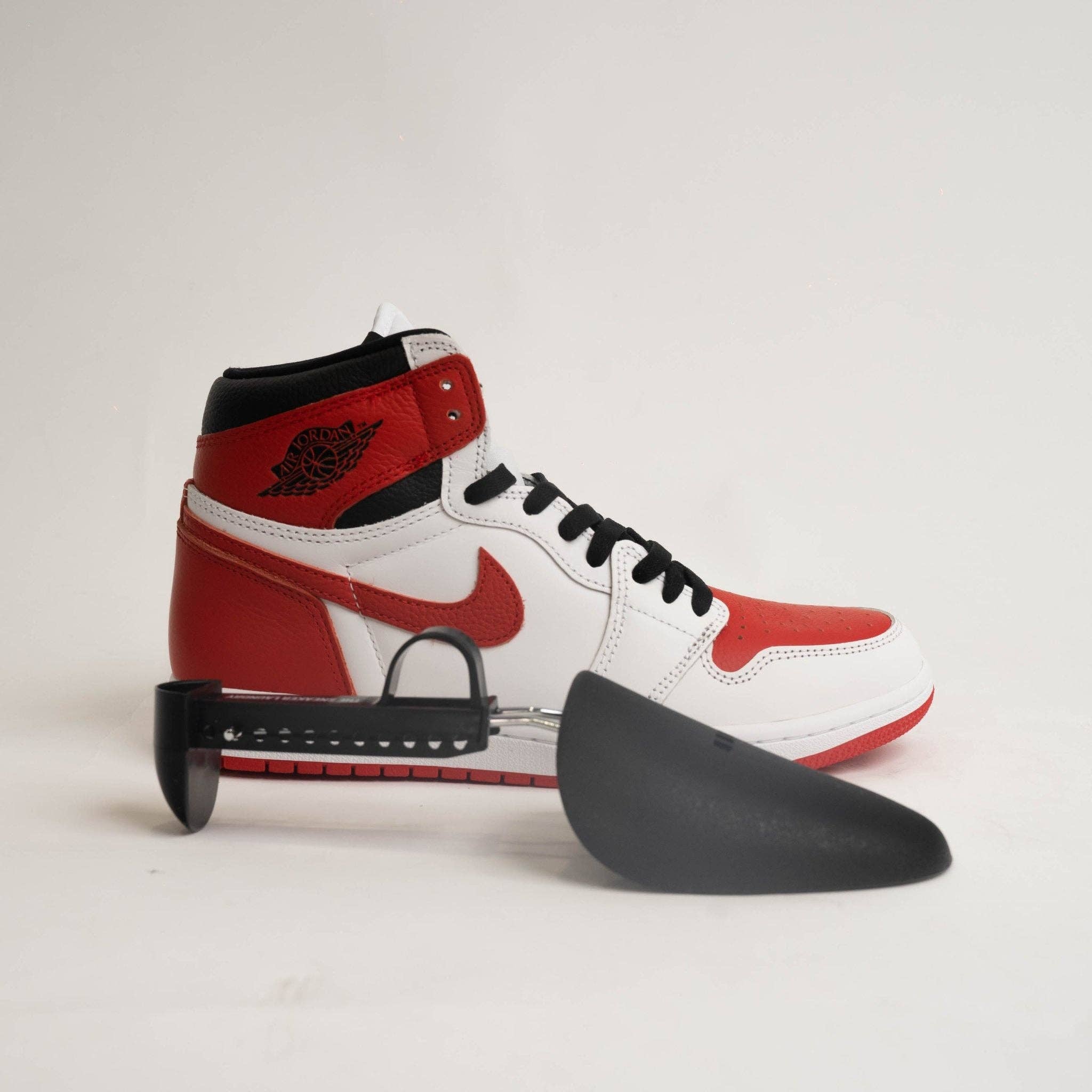 The Sneaker Laundry – wholesale Shoe horn – Unisex – Adjustable Shoe Tree (1 Pair)1