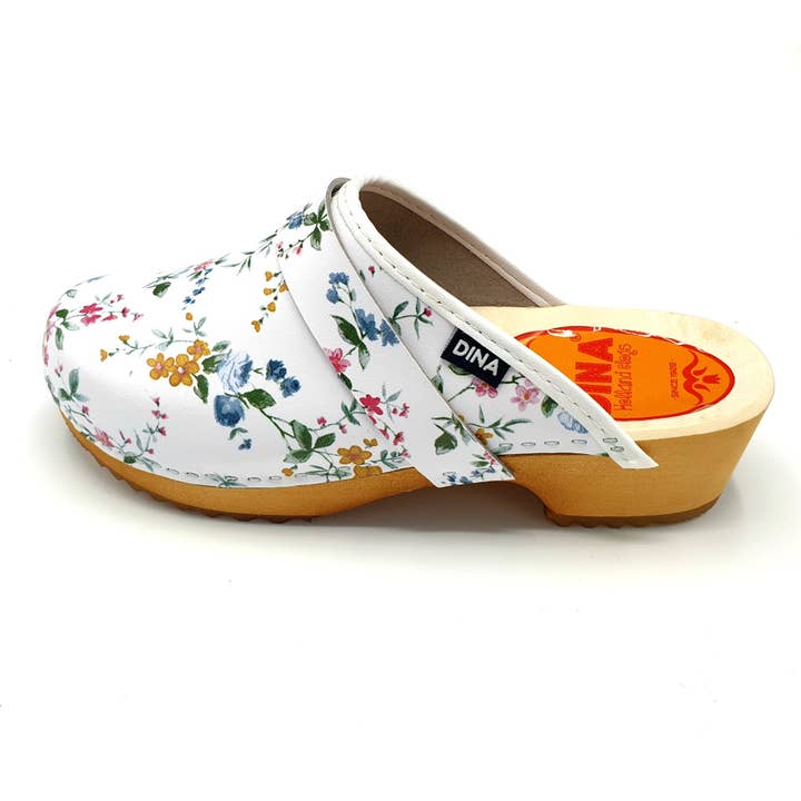 TRAAGOODS.COM - Wholesale Clogs - Women's - Swedish White Clogs With Flowers2