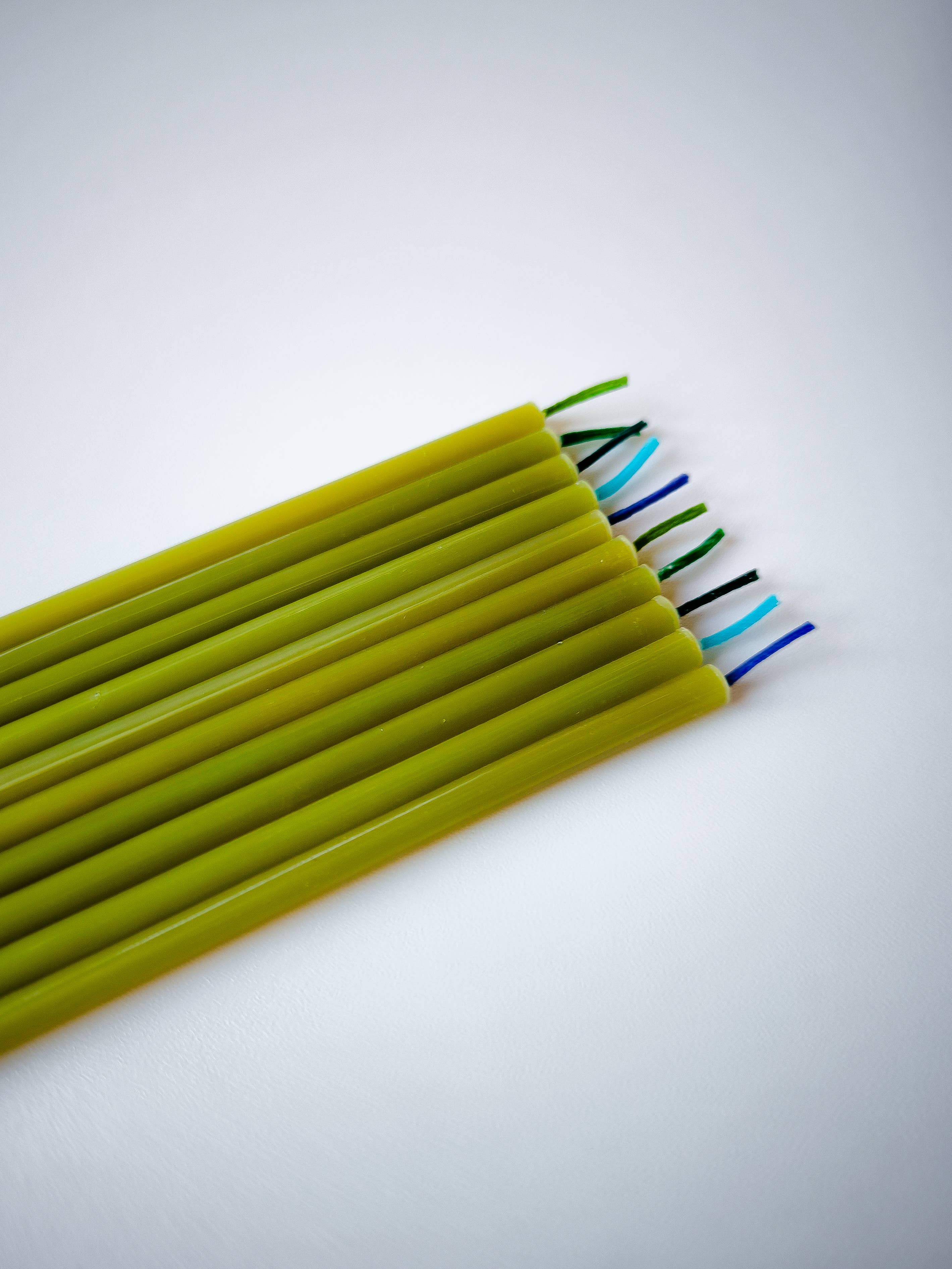 korys - Wholesale Cake Candle - Birthday Candles - green beeswax  3