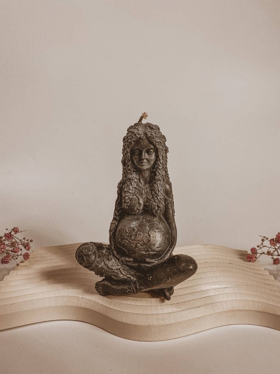 whatever workshop - Wholesale Novelty Candle - Beeswax candle Goddess of the earth Gaia5