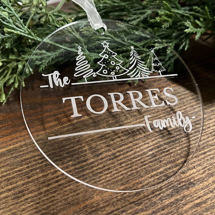 Brugerdefinerede træpynt, personlig julepynt for engroshandel hos Maranatha Shoppe LLC