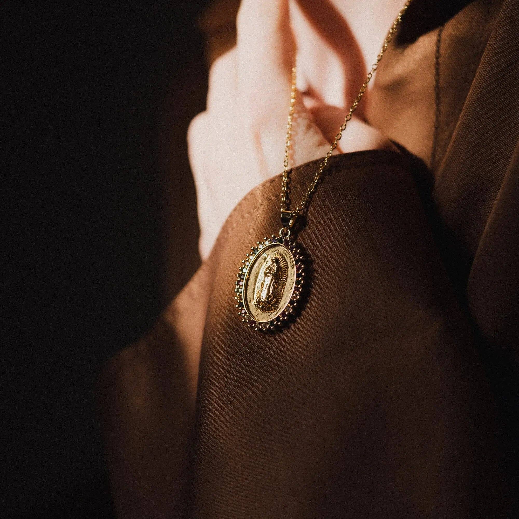 PHOEBE´S - Wholesale Pendant/Charm Necklace - Collar Delicado, Collar de la Virgen María, Regalo para Ella3