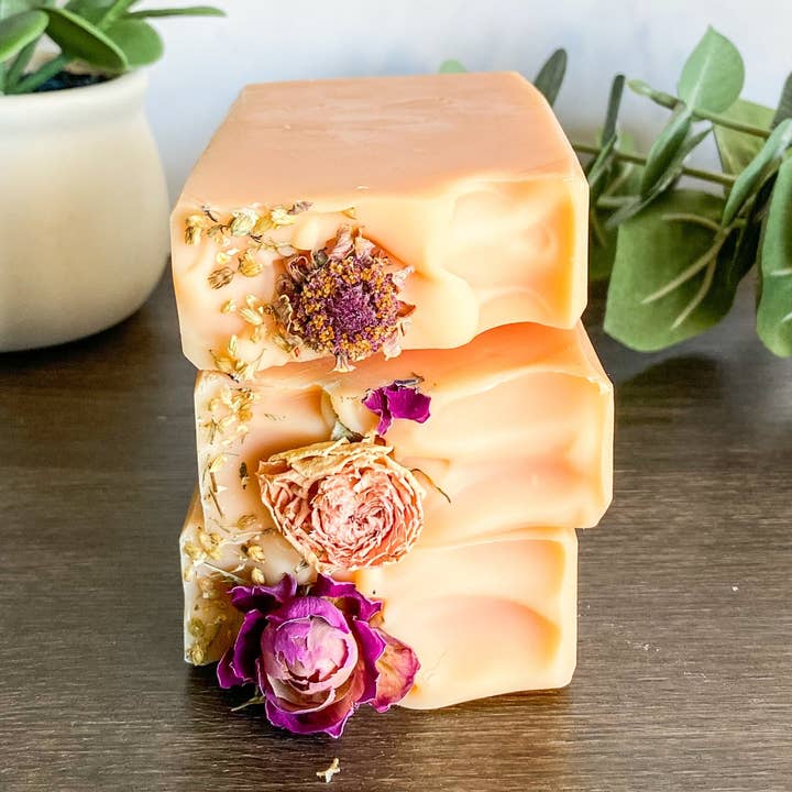 Wildflower Crush Vårkollektion för wholesale av Love Elise Soap Company
