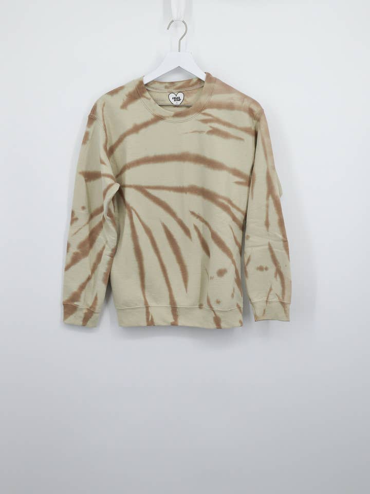 Prep School Tan Tie Dye Sweatshirt för wholesale av Sugar Spill
