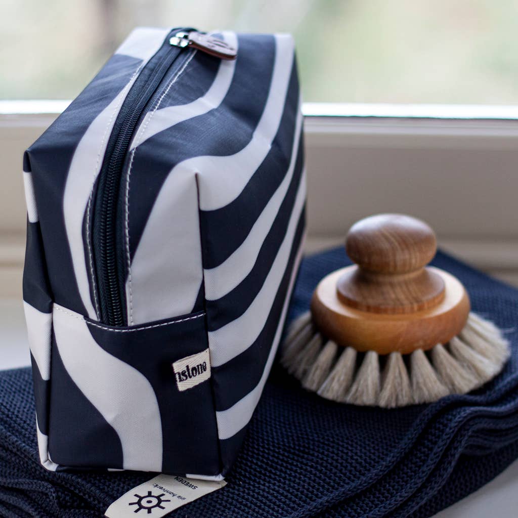 Brownstone London - Wholesale Makeup/Cosmetic Bag - Surf Large Cosmetics Bag1