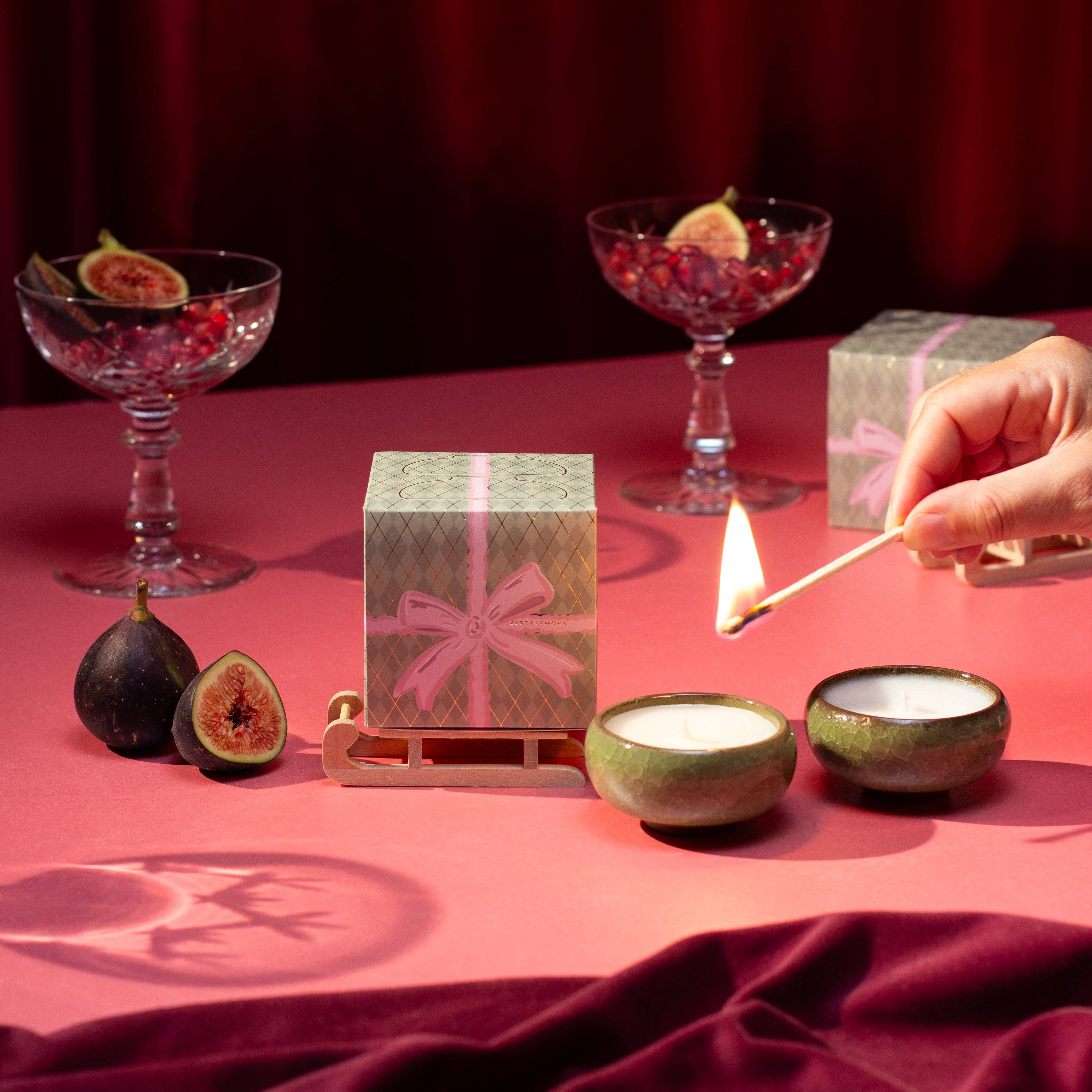 Zesty Lemons – wholesale Tea light candles – Sparkle Season: Christmas Bow Tea Lights (Box of 2) - Myrrh & Tonka2