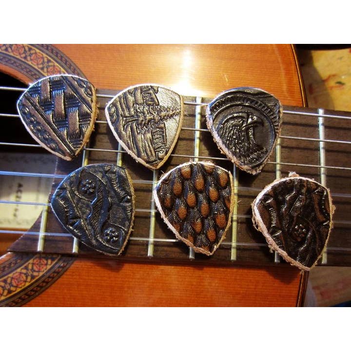 Natural Leather Guitar Pick (3 Pack) 351 Standard Style for wholesale by Master Artisan Guitar Picks