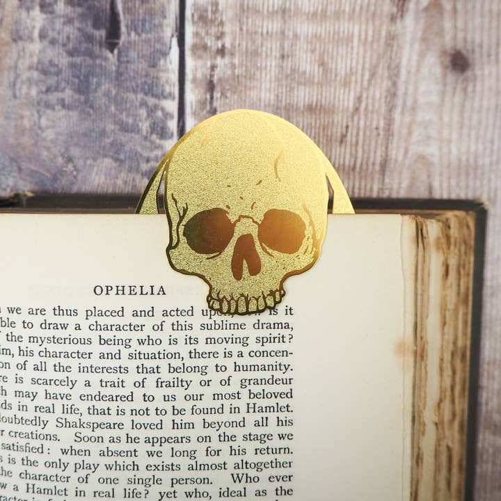 LiteraryEmporium - Wholesale Bookmark - Shakespeare Hamlet Skull Brass Bookmark 'To Read Or . . .'1