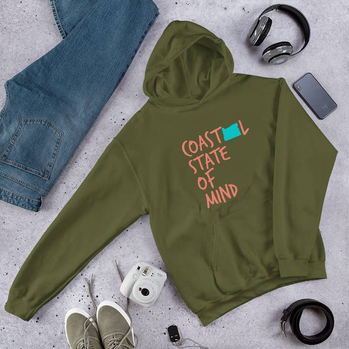 Sweat à capuche unisexe Coastal State of Mind™ Oregon Beach & Bonfire pour la vente par Coastal & Midwest State of Mind
