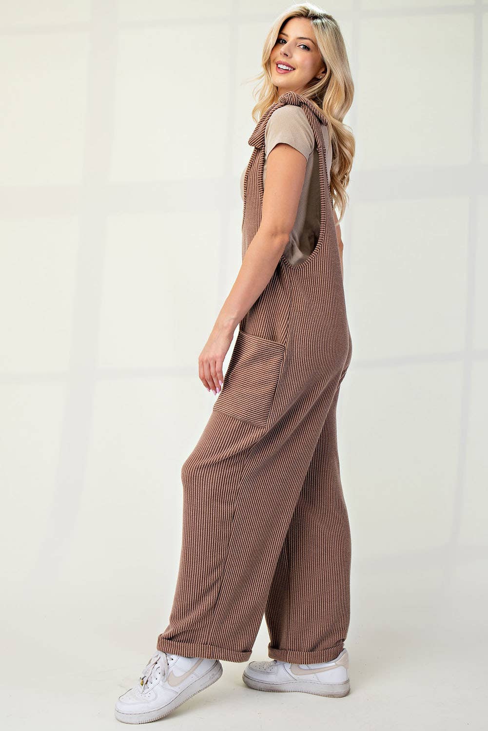 Celeste Clothing – Großhandel Jumpsuit – Damen – Plus-Size verstellbarer Rippen-Overall mit Fronttaschen - CP4387350