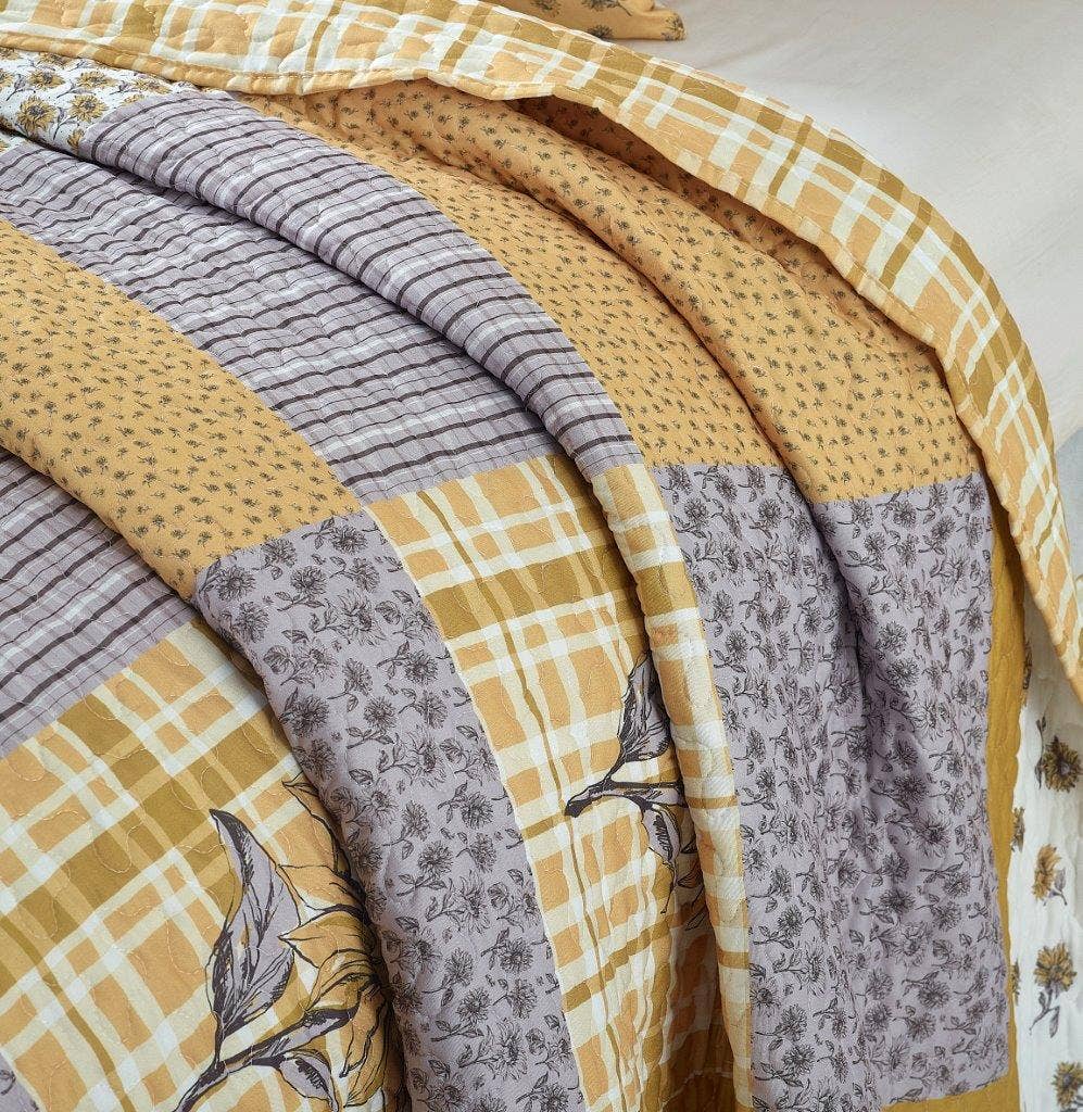 Duke Imports - Wholesale Bedding Set - "Sunshine" 3-Piece Designer Microfiber Quilt Set2