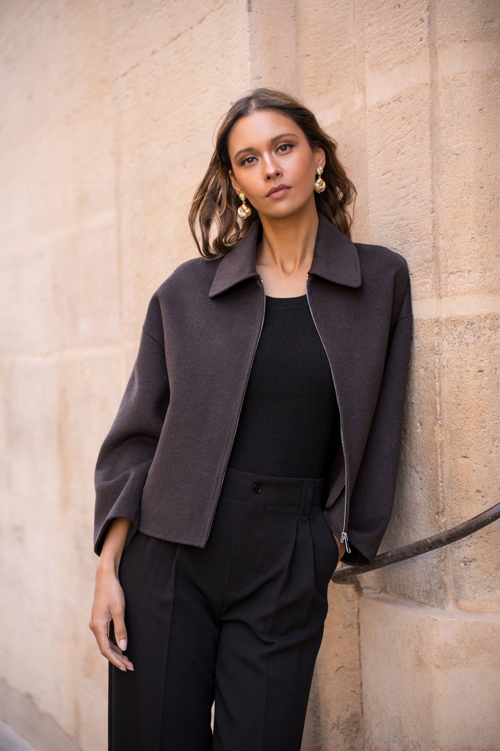 Attentif Paris - Wholesale Coat - Women's - Hand-sewn short coat in blended wool with zip closure21