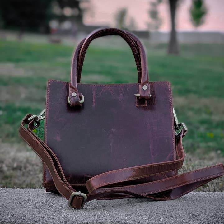 Alta Quero - Wholesale Crossbody Bag - Women's - Crossbody Bag, Brown Leather, Ladies
5