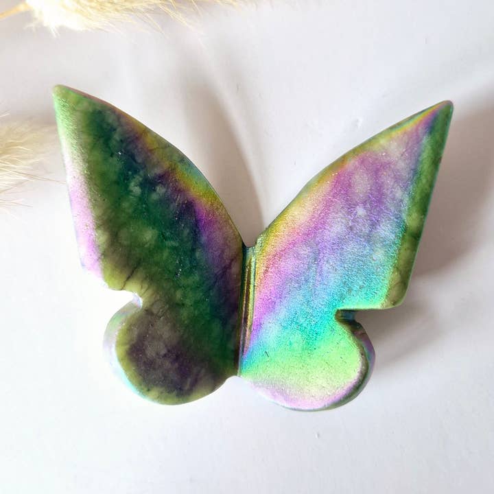 Ædelsten Angel Aura Sommerfugl 6x5 cm – Grøn Jade for engroshandel hos Moonlight Gemstones