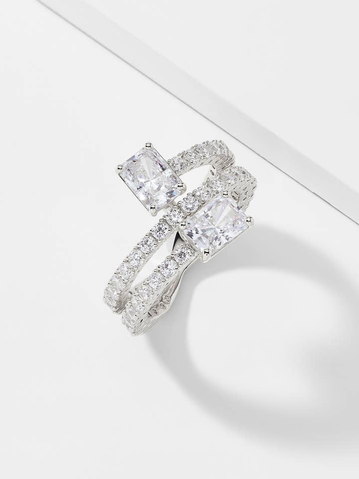 BAGUE EN ZIRCONE CUBIQUE EMERALD ISLE pour la vente par NADRI