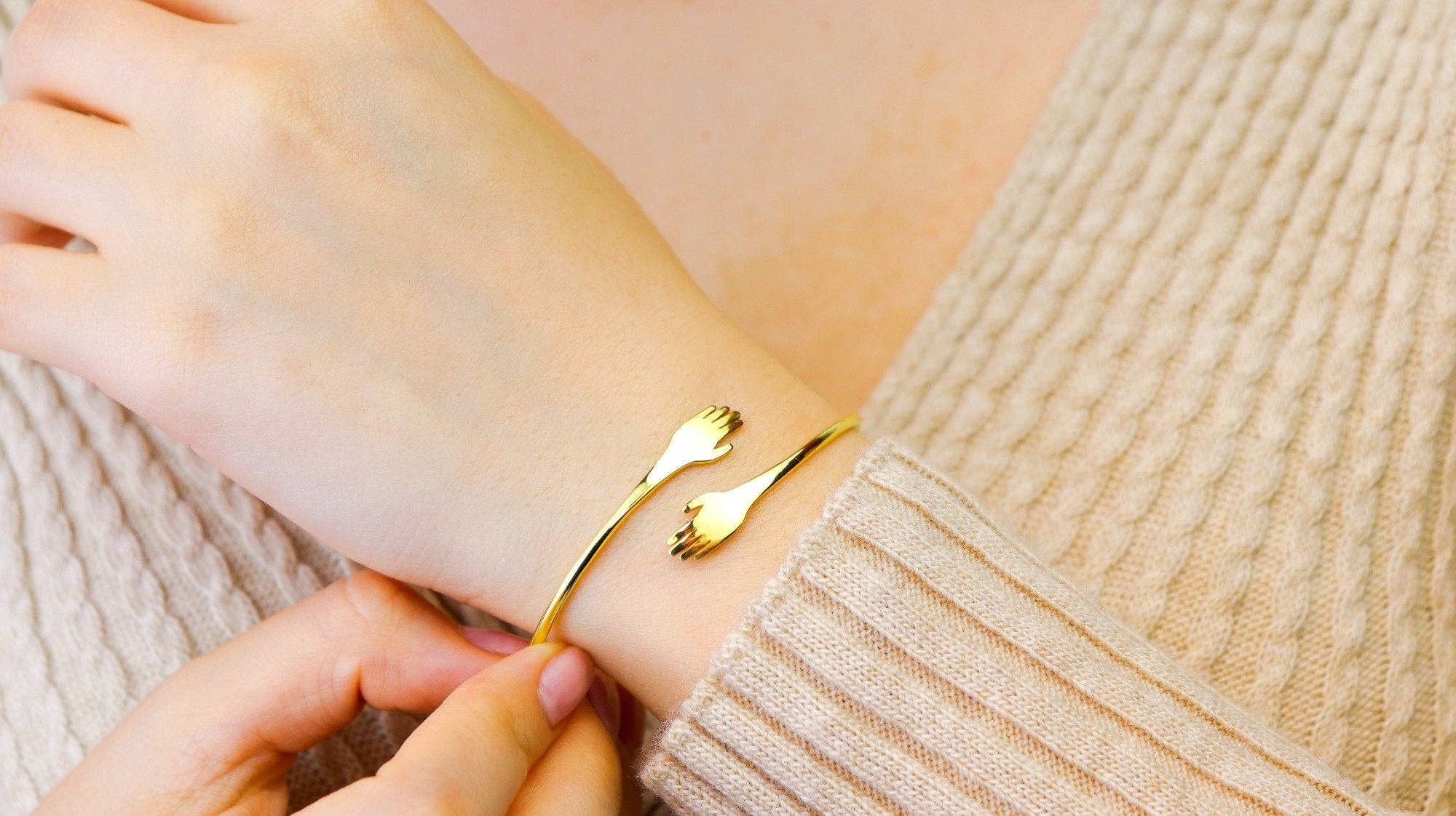 Gowa Design - Wholesale Cuff Bracelet - Couple bracelet Hand Sign Bangle6