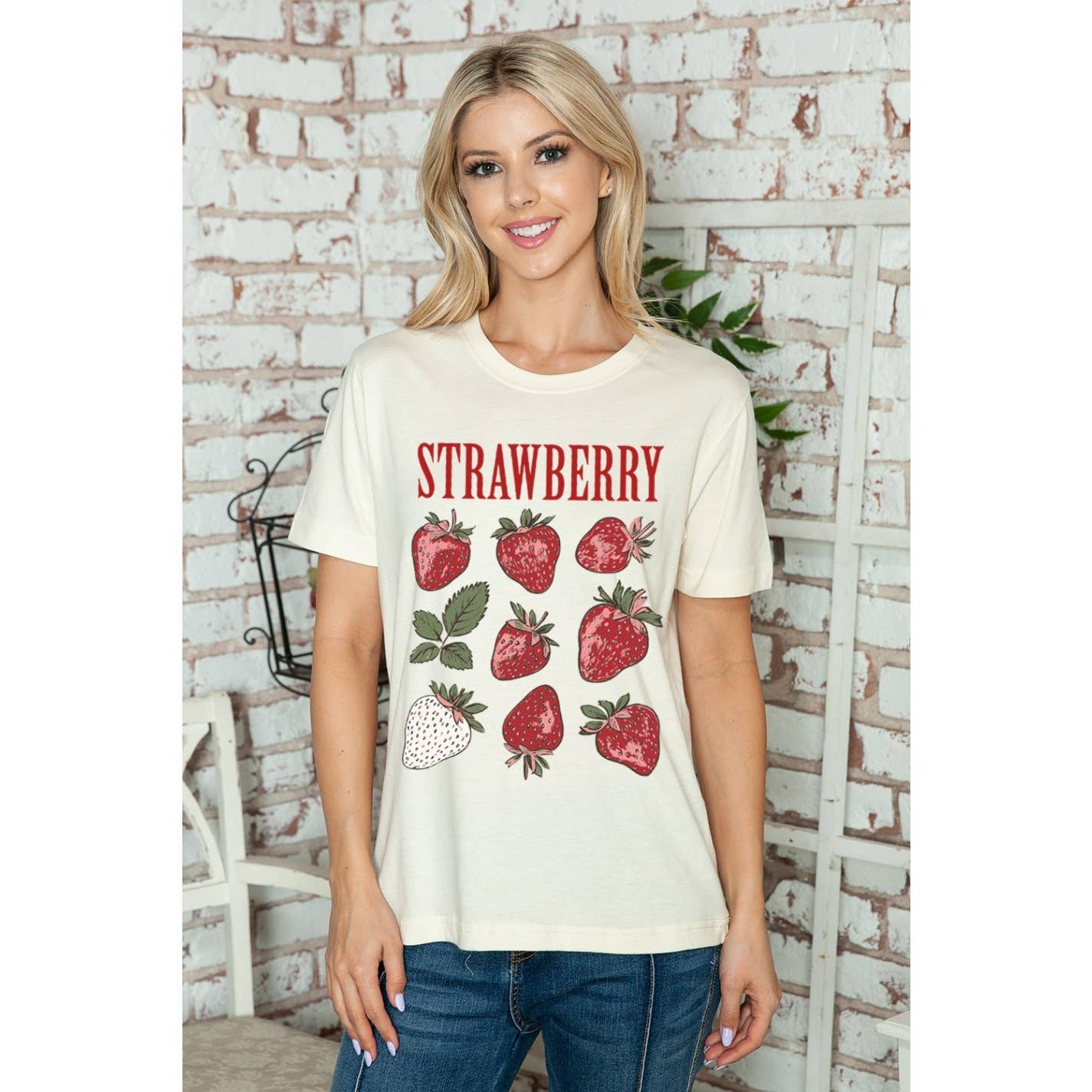 MINEB - Wholesale Screen Printed T-Shirt - Women's - STRAWBERRY VINTAGE FRUIT GRAPHIC TEE3