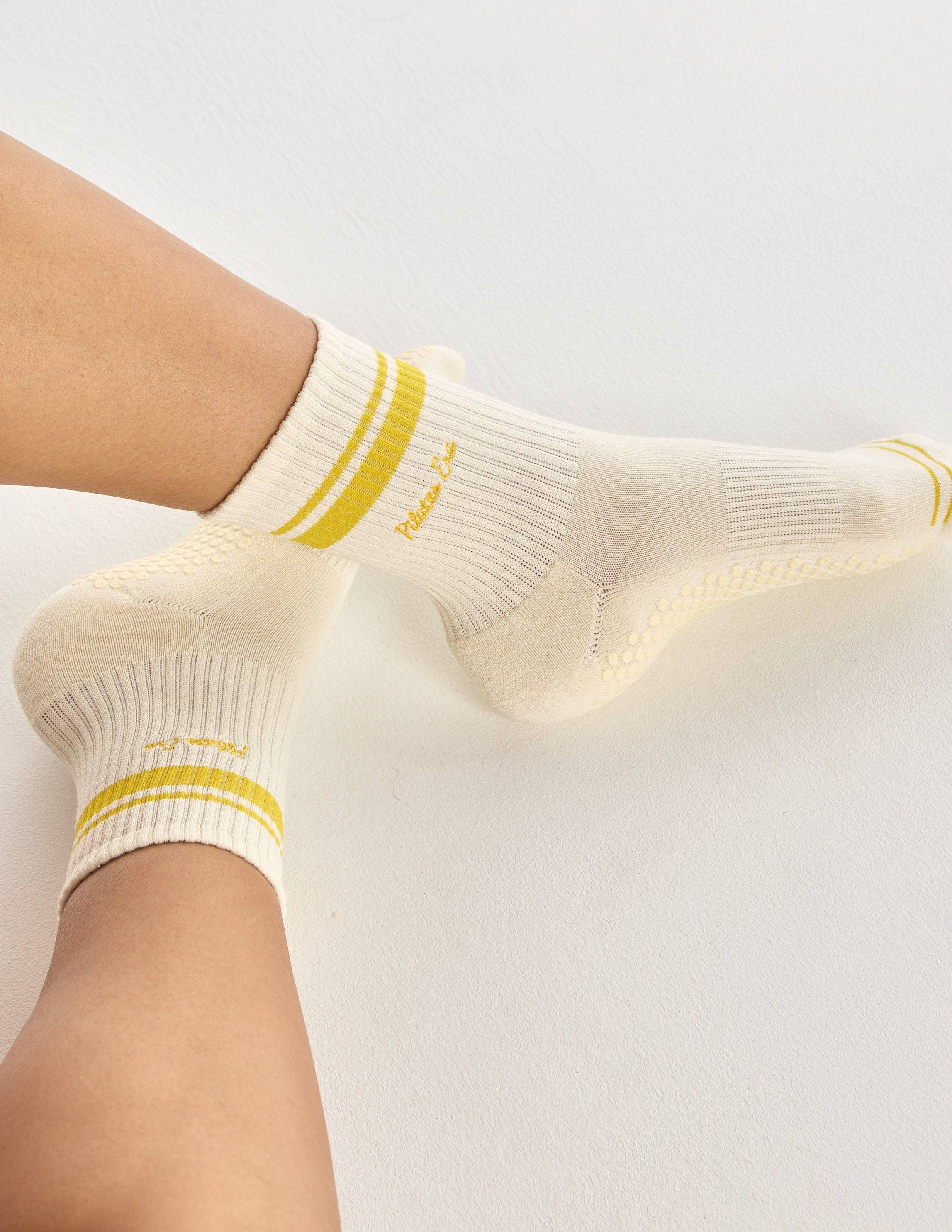 LUCKY HONEY - Wholesale Socks - Women's - The Pilates Era Grip Sock8
