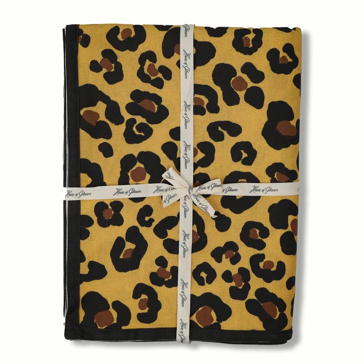 Nappe en coton à motif animal 60" x 90" pour la vente par House of Gleason