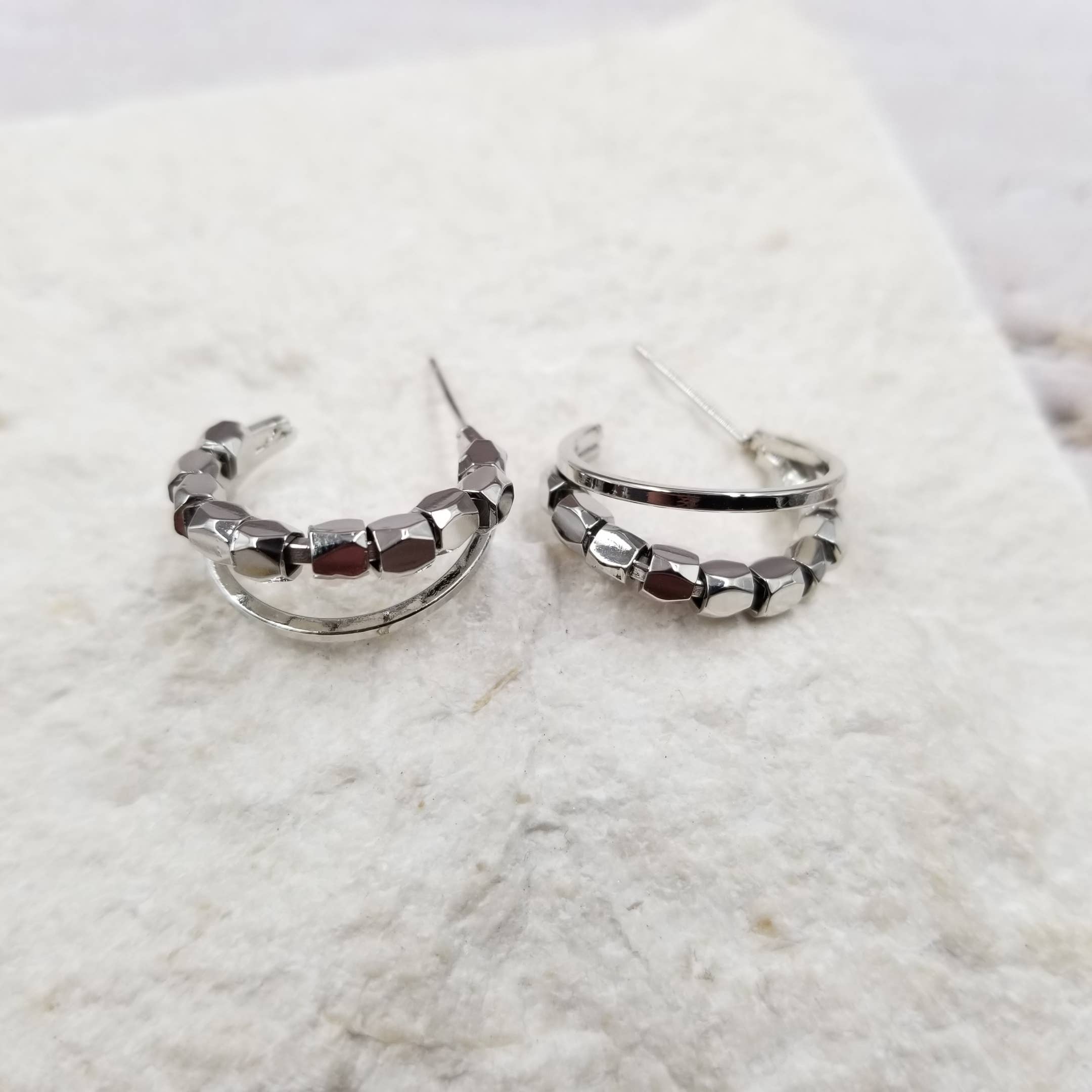 Treasure Wholesale – Engroshandel Hoops – Geometry solide firkantede øreringe2