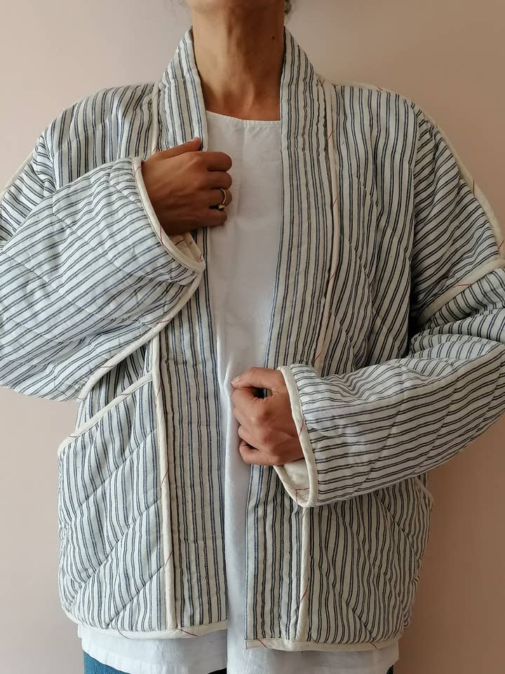 Giacca Kimono Stampa a Blocchi Reversibile Trapuntata a Righe Ticking per la vendita all'ingrosso da parte di Cotton Conscious