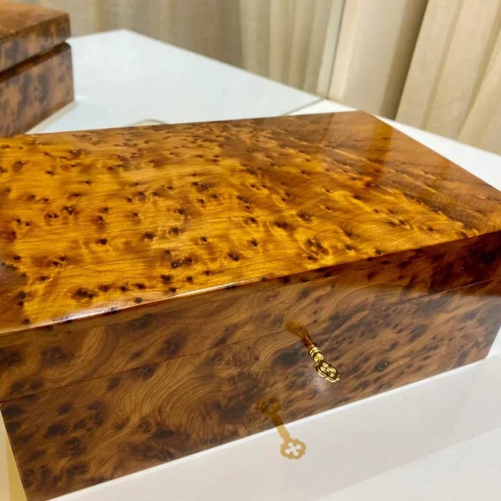 Handcrafted Burl Wooden Box for wholesale by Atlasmusecrafts LLC