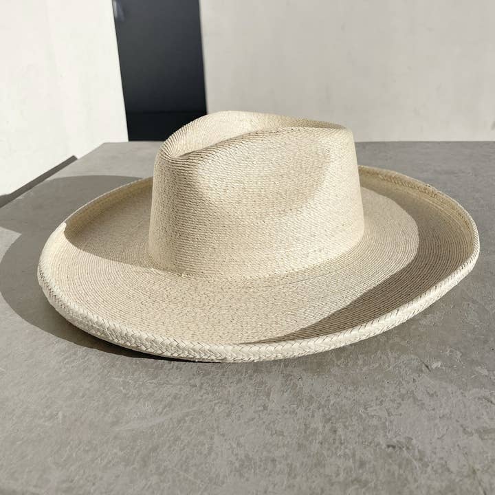 HAUS of TRADE - Wholesale Straw hat – women's - The Sunbleached Fine Palm Pencil Roll Hat14