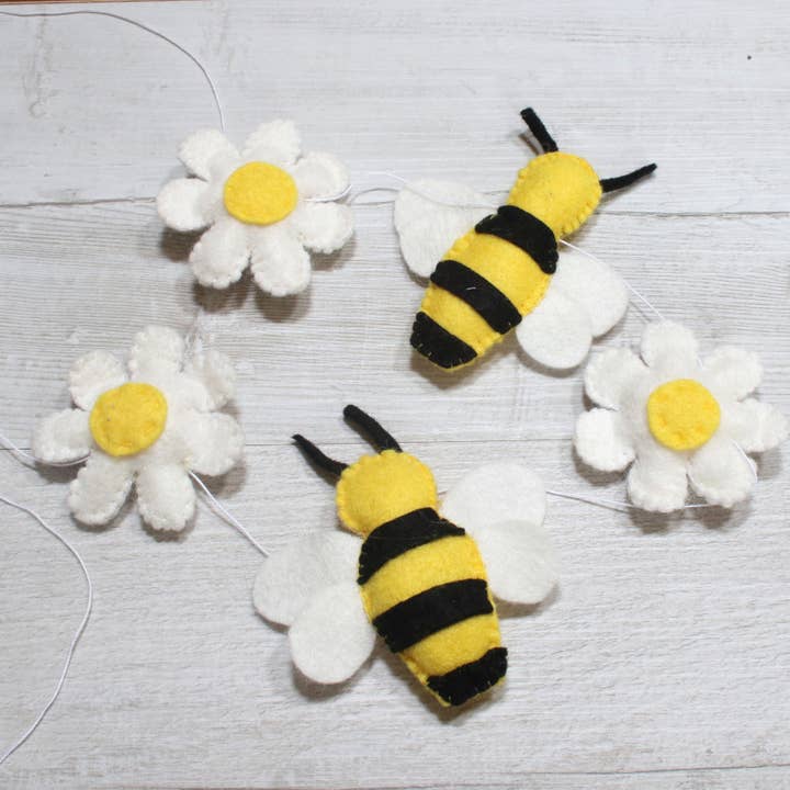 Crafty You Crafty Me - Wholesale Craft Sewing Kit - Bee Felt Garland Craft Sewing Kit - Made in the UK1