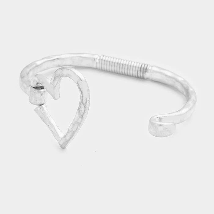 Sensibling Corp. – wholesale Bangle bracelet – Open Metal Heart Hook Bracelet1