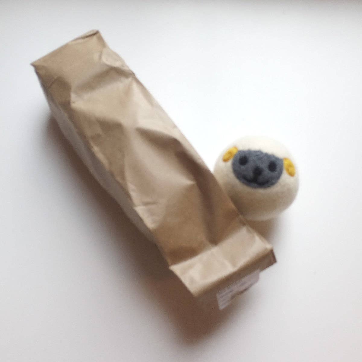 Ten Thousand Villages - Vente Balles de sèche-linge - Boule de séchage en laine écologique - Mouton4