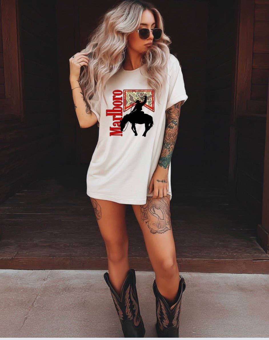 Twisted Iron Wholesale – Großhandel T-Shirt (Grafikdruck) – Damen – Camo Marlboro - T-Shirt0