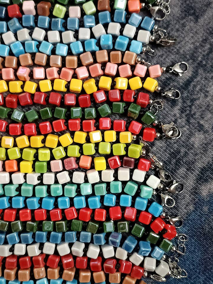 Bracelets en céramique unisexes colorés pour la vente par Unique Brand