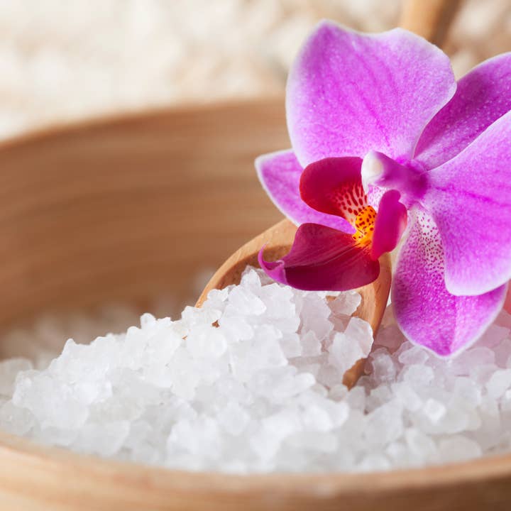 Earthglow - Wholesale Travel Candles - Sea Salt Orchid | 5.65 oz Luxury Coconut Apricot Wax Candle