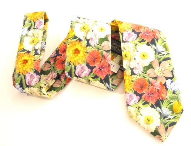 Cecil Jones – wholesale Necktie – Men’s – Melody Blooms Cotton Tie Made with Liberty Fabric2