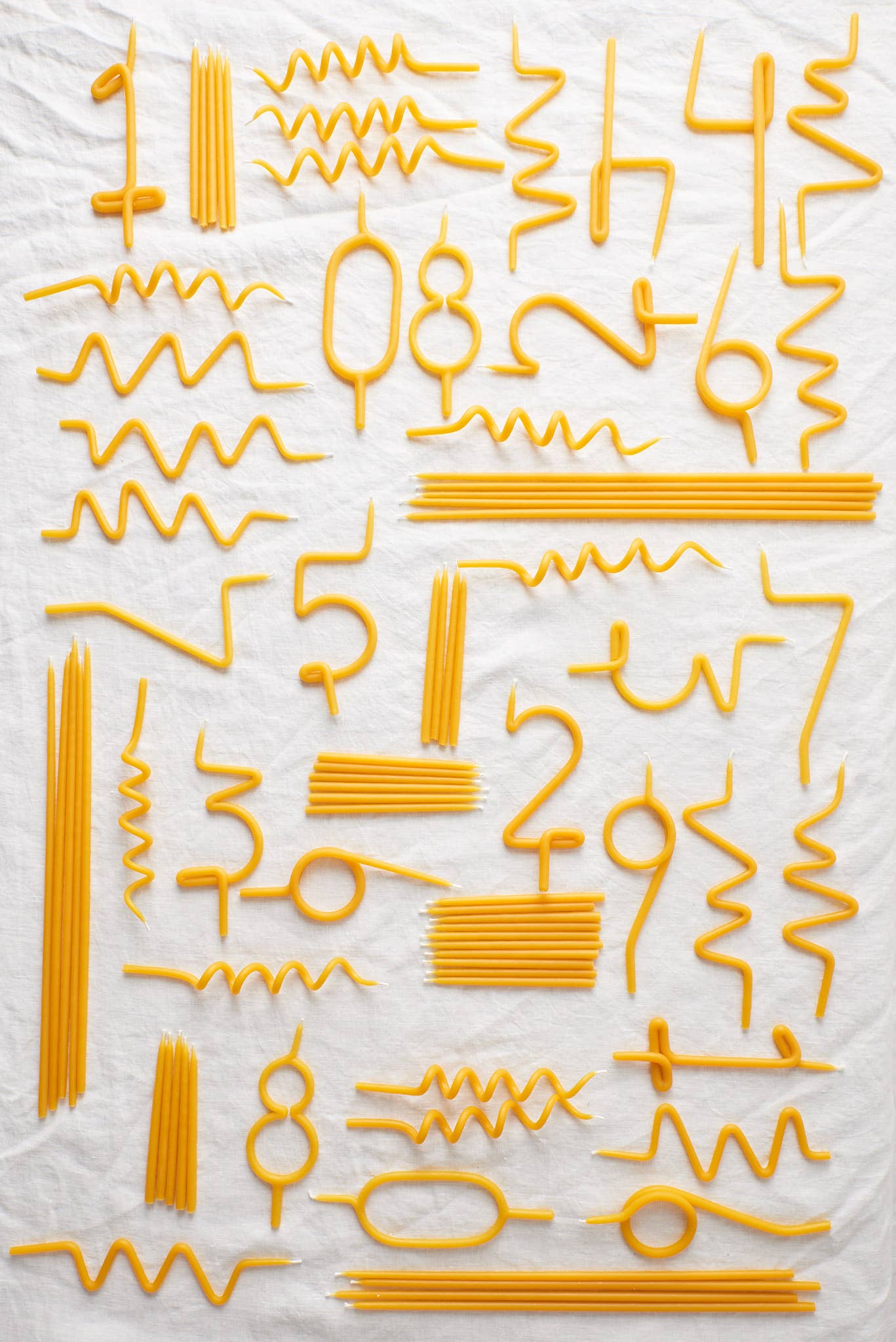 Waxing Moon - Wholesale Cake Candle - Twirl2