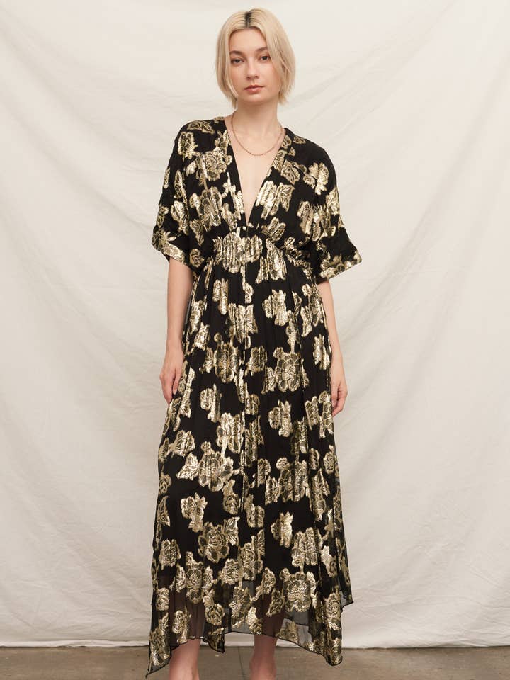 Robe longue à manches kimono à col en V pour la vente par En Crème