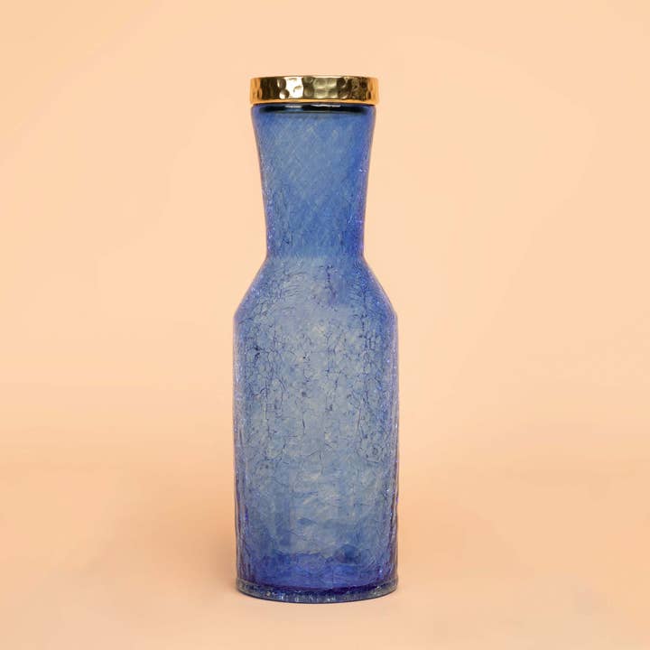 Vera carafe in crackled blown glass for wholesale by KALYS