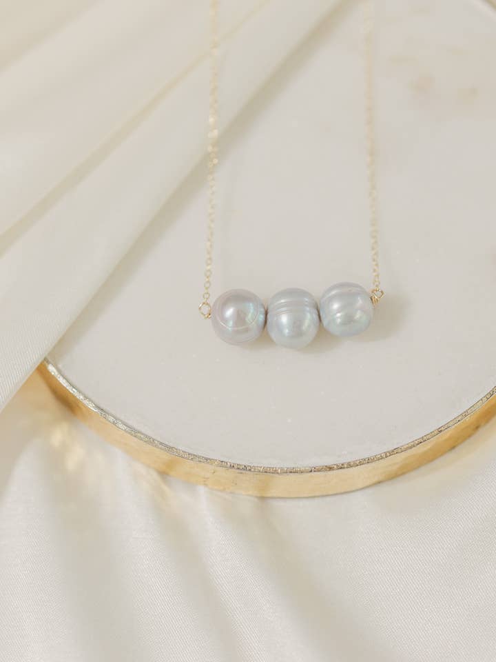 Colar de 3 pérolas em prata por atacado de Raw Amor Jewelry