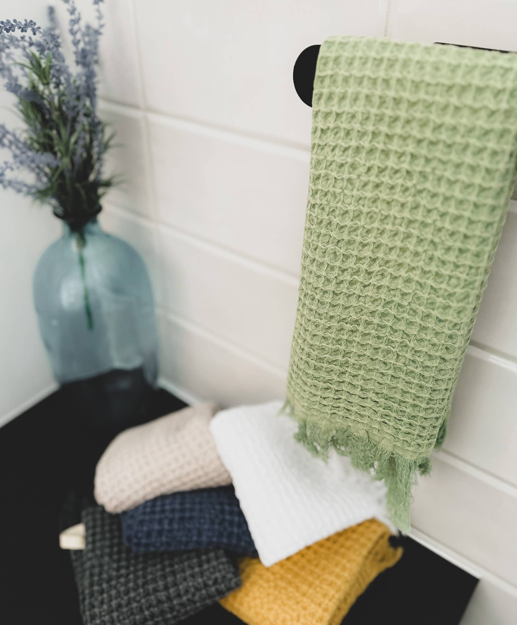 My Kitchen Linens - Wholesale Hand Towel - Set of 2 Waffle Towels for Bathroom4