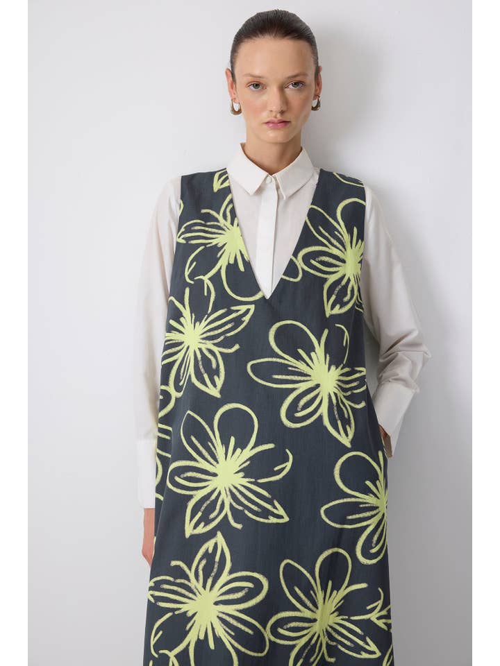 Anthracite V COLLAR PATTERNED DRESS for wholesale on Faire