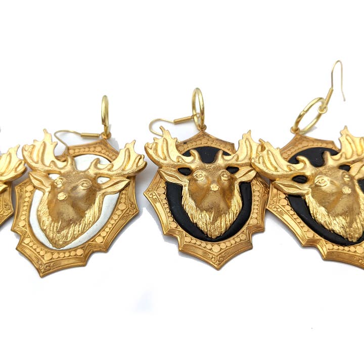 Gay Isber Designs – Großhandel Ohrhänger – 3D-Ohrringe mit Hirsch oder Elch auf einem Messingrahmen, Gay Isber, Geschenktüte, USA Brass, Größe XL, Damen5