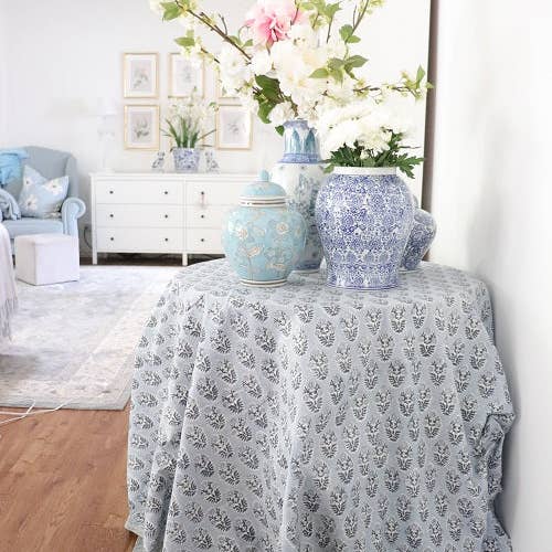 Pretty Homestyle - Wholesale Tablecloth - Blue Tablecloth round1