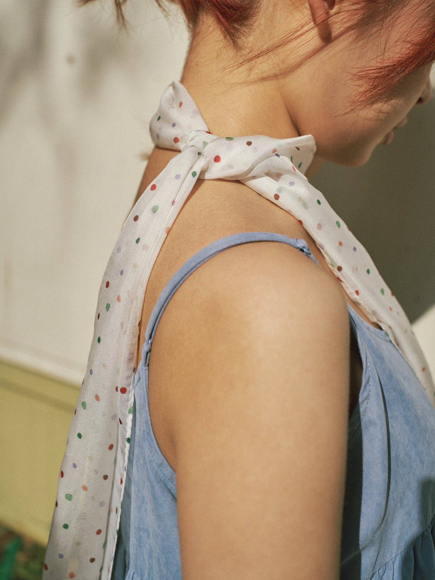 Regenboog Gummies "Petal Veil" Zijde Chiffon Halsdoek - Regenboog Gummies voor groothandel op Faire2